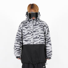 Read the image into the gallery view, ZIP JACKET TIGER CAMO.W