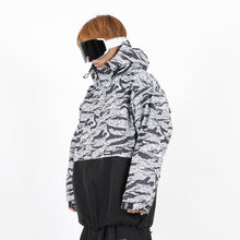 Read the image into the gallery view, ZIP JACKET TIGER CAMO.W