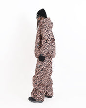 Read the image into the gallery view, REFLECTOR JACKET LEO