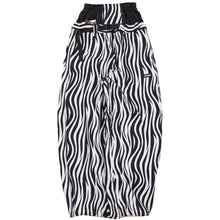 Lesen Sie das Bild in der Galerieansicht, REFLECTOR PANTS ZEBRA