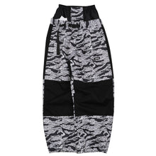 画像をギャラリービューアに読み込む, DOUBLE TUCK PANTS TIGER CAMO.W