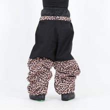 Read the image into the gallery view, DOUBLE TUCK PANTS LEO