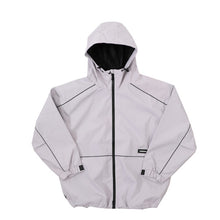 将图像阅读到画廊视图中， REFLECTOR JACKET
