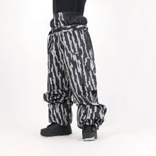 Lesen Sie das Bild in der Galerieansicht, CARGO PANTS WOOD
