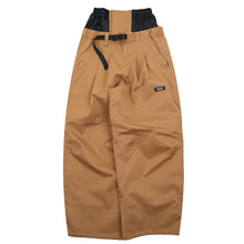 Lesen Sie das Bild in der Galerieansicht, TWOTUCK PANTS MOCA
