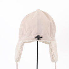 将图像阅读到画廊视图中， CAP BEIGE
