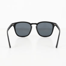 将图像阅读到画廊视图中， STREET　SUNGLASSES 1
