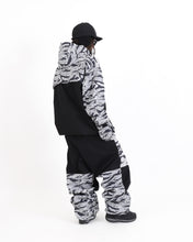 将图像阅读到画廊视图中， ZIP JACKET TIGER CAMO.W
