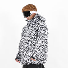 将图像阅读到画廊视图中， REFLECTOR JACKET LEO.W
