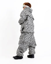 Read the image into the gallery view, REFLECTOR JACKET SNAKE
